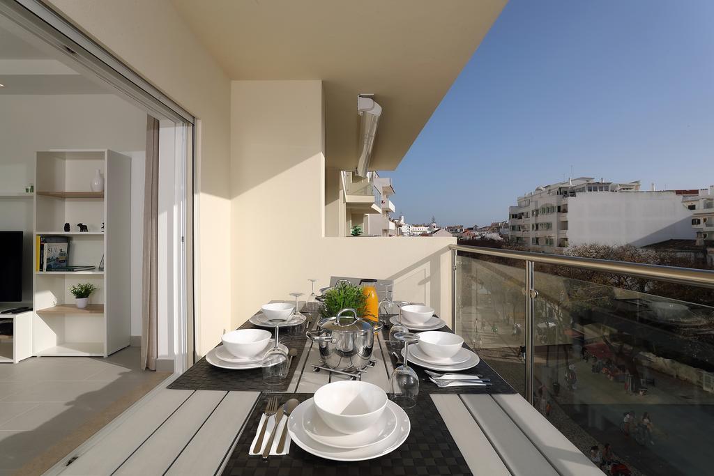 Original 3 Bedroom Downtown Αλμπουφέιρα Εξωτερικό φωτογραφία